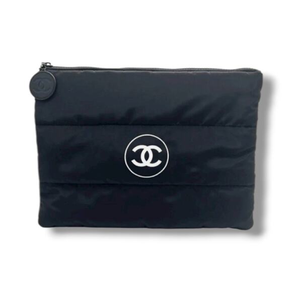 Chanel Beauty White/Cream Cosmetic Travel Pouch W/Dustbag - New in Bag - Picture 2 of 7